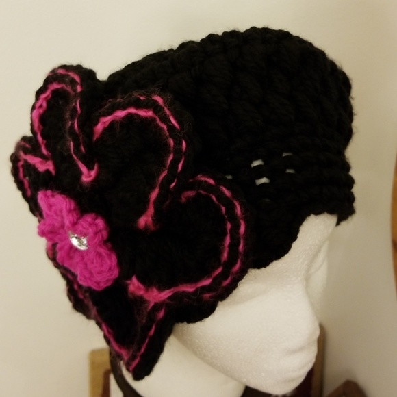 Handmade crochet hat - Picture 6 of 7